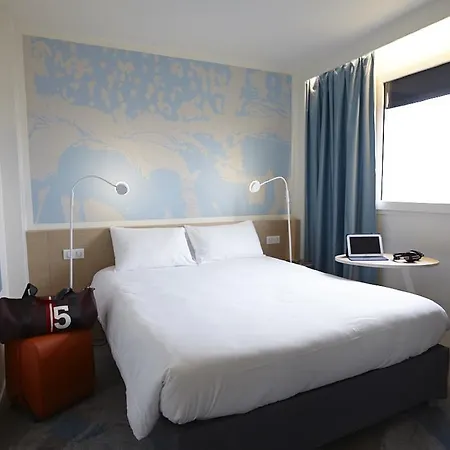 Ibis Styles Nord Sesquieres Hotel 3*