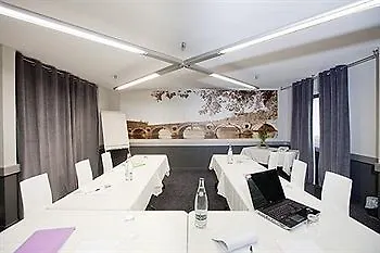 Ibis Styles Nord Sesquieres Hotel 3*