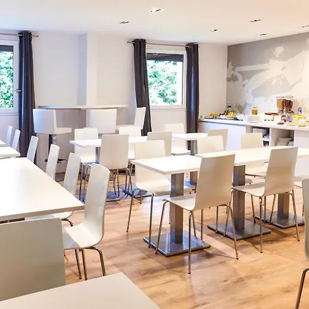 Ibis Styles Nord Sesquieres Hotel 3*