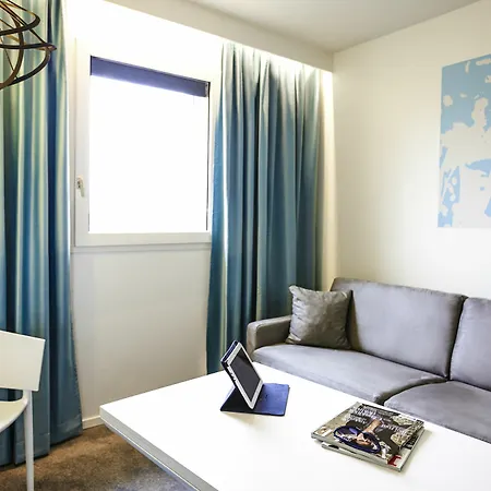 Ibis Styles Nord Sesquieres Hotel 3*