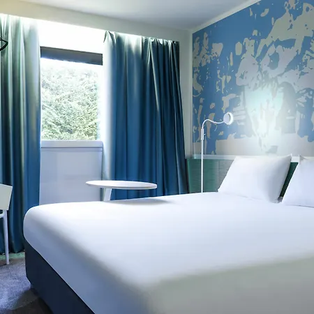 Ibis Styles Nord Sesquieres Hotel 3*