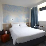Ibis Styles Nord Sesquieres Отель 3*