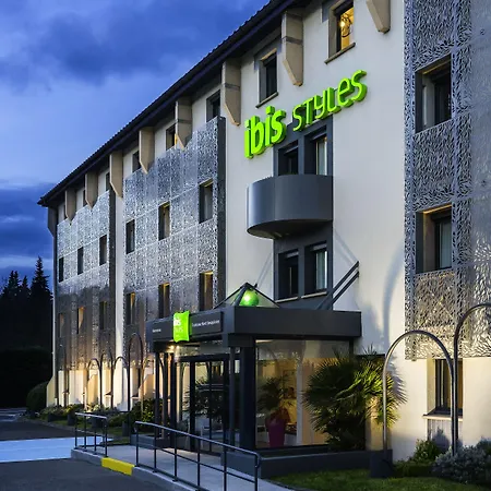 מלון Ibis Styles Nord Sesquieres 3*