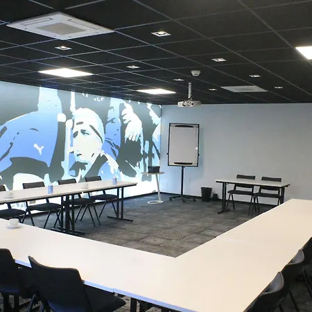 Ibis Styles Nord Sesquieres Hotel 3*