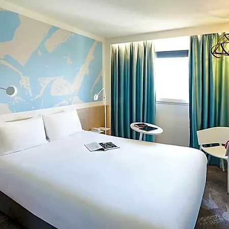 Ibis Styles Nord Sesquieres Hotel 3*