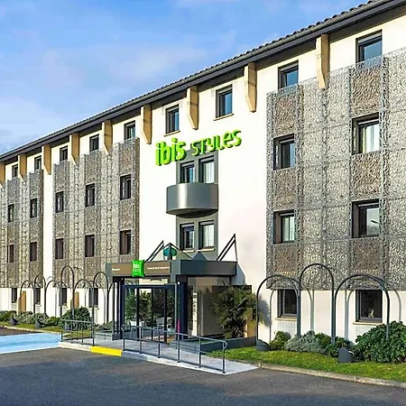 Ibis Styles Nord Sesquieres Hotel 3*
