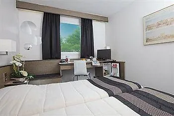 Hotel Ibis Styles Nord Sesquieres 3*