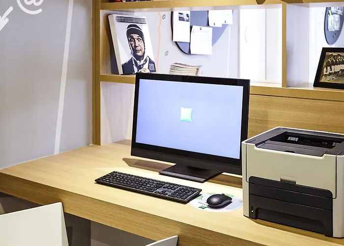 Ibis Styles Nord Sesquieres Отель 3*