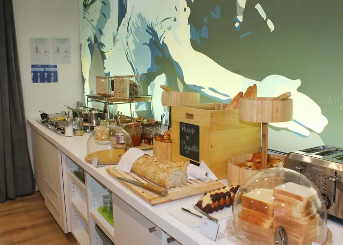 赫尔莫斯酒店 酒店