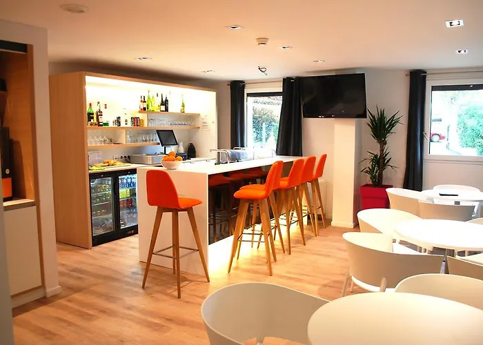 Отель Ibis Styles Nord Sesquieres 3*