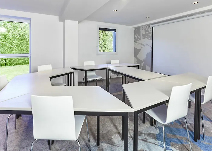 Ibis Styles Nord Sesquieres 3*