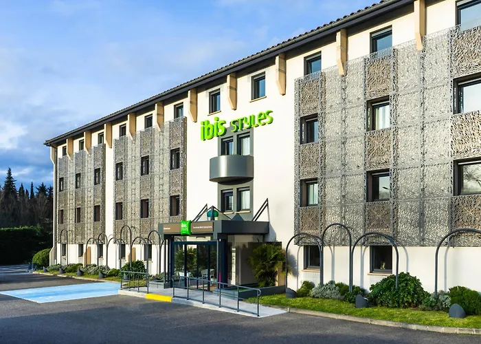 Ibis Styles Nord Sesquieres 3*