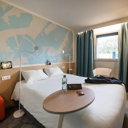 Ibis Styles Nord Sesquieres Otel
