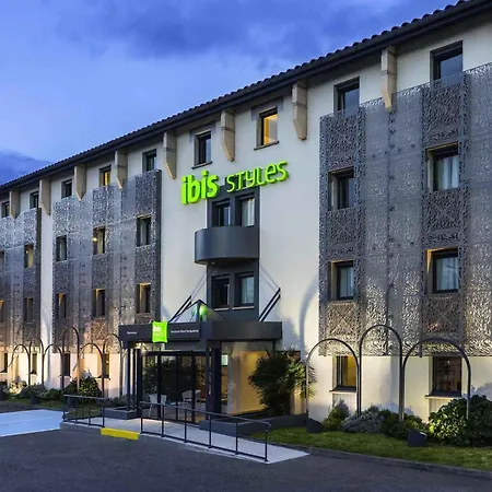 Ibis Styles Nord Sesquieres Hotel 3*