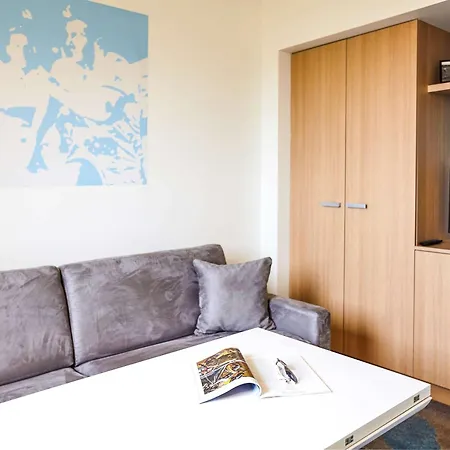 ホテル Ibis Styles Nord Sesquieres 3*