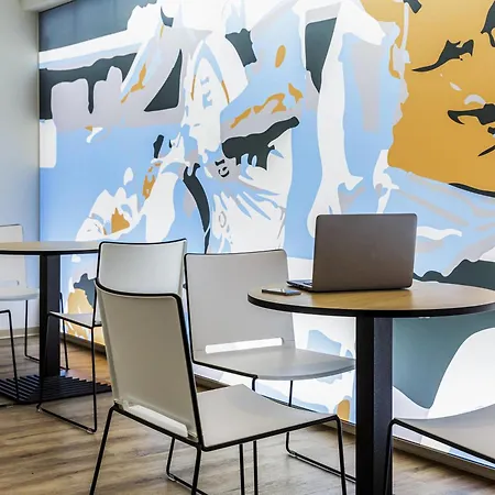 Ibis Styles Nord Sesquieres Hotel 3*