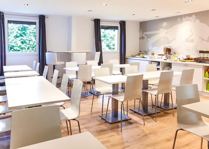 Ibis Styles Nord Sesquieres Hotel 3*